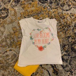 Girls size 5 matching set